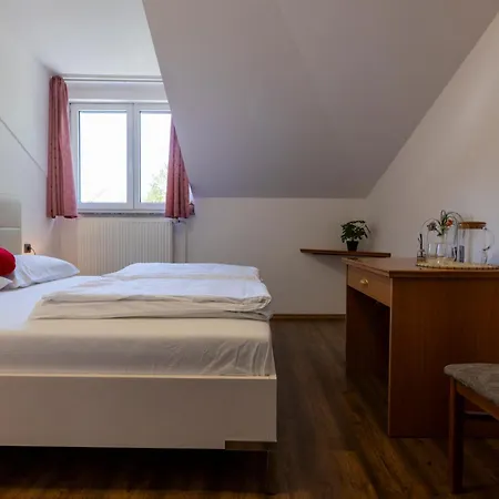 Motel Brezov Kot *